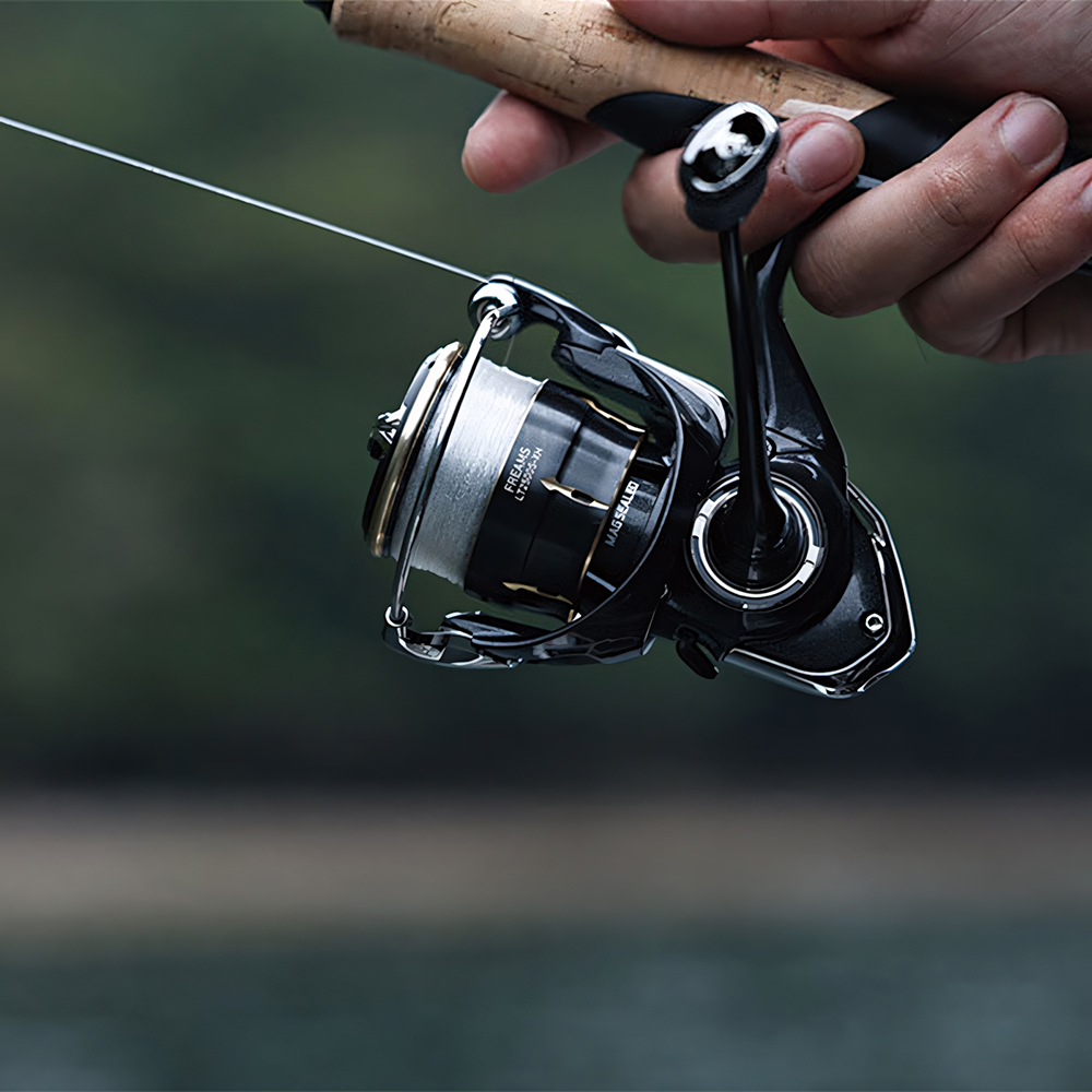 รอกตกปลาไดว่า รุ่นเฟรมส์ ปี 20 - Abu Garcia Reel Revo บทวิจารณ์และราคา